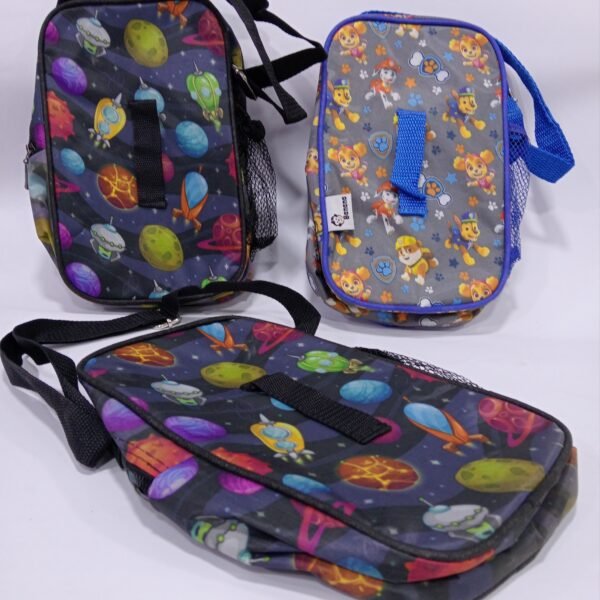 لانش باج قماش حراري 
Lunch bag banana